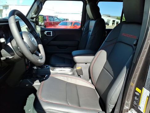 New 2025 Jeep Gladiator Rubicon w/ Convenience Group image 9