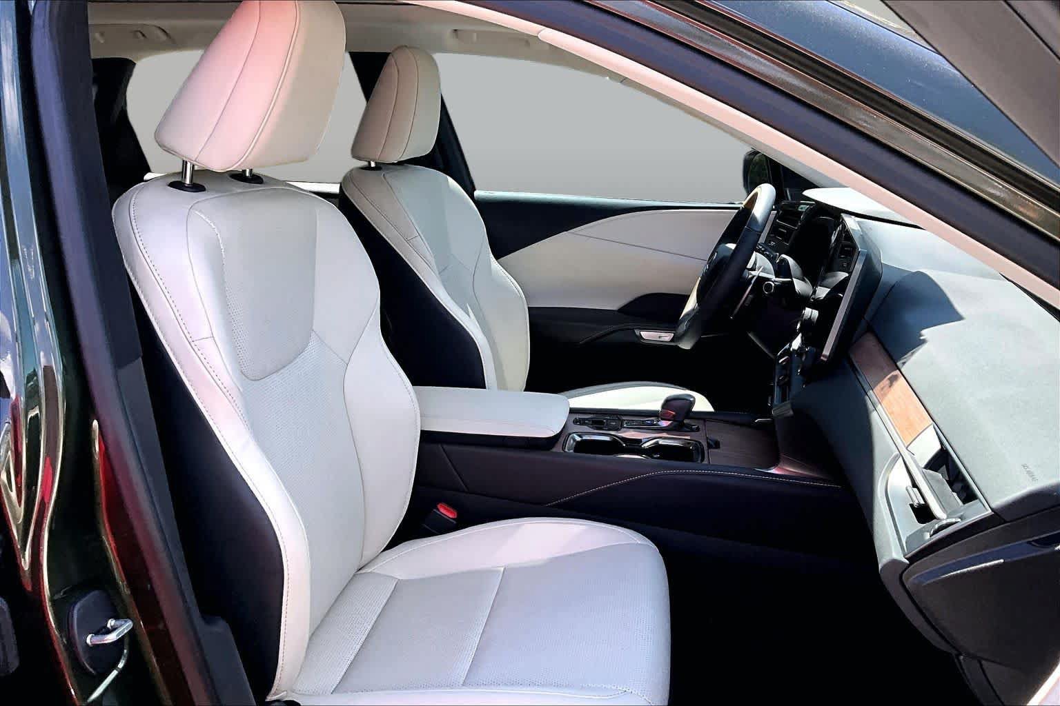 Used 2023 Lexus RX 350 Premium Plus w/ Cold Area Package FWD image 9