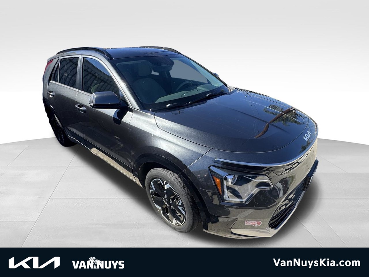 Certified 2023 Kia Niro Wind FWD image 1