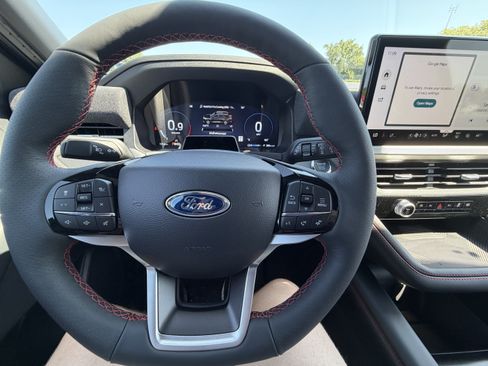 New 2026 Ford Explorer ST-Line w/ ST-Line Street Pack AWD/4WD image 7
