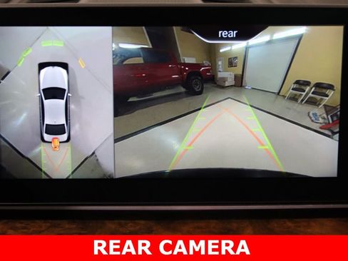 Used 2018 BMW M550i xDrive image 18