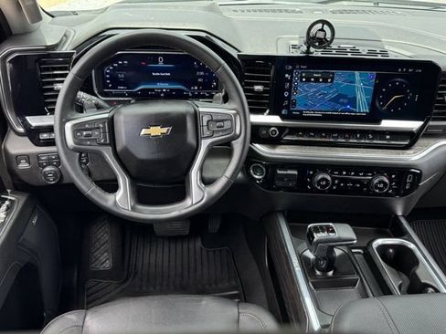 Used 2023 Chevrolet Silverado 1500 LTZ w/ Technology Package AWD/4WD image 11