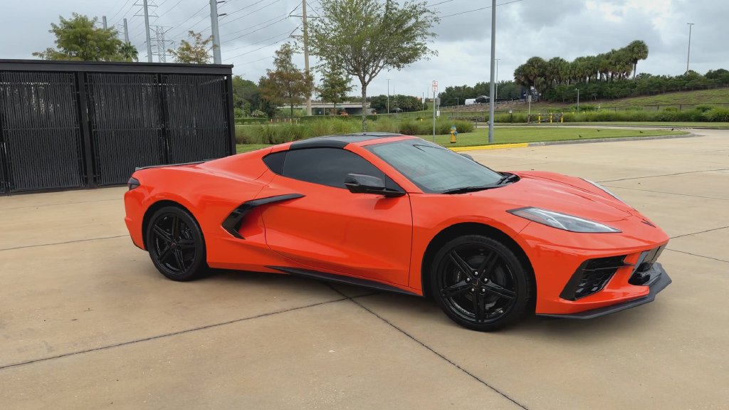 Used 2026 Chevrolet Corvette Stingray Premium Cpe w/ Battery Protection Package RWD image 2