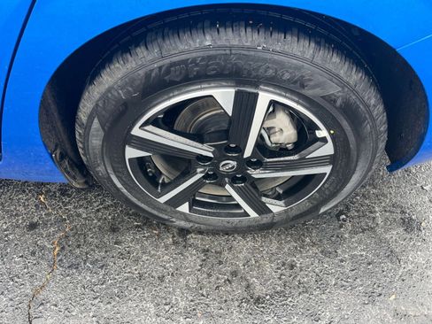 Used 2025 Nissan Sentra SV image 23