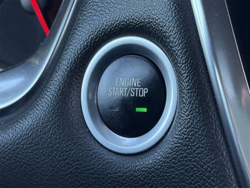 Used 2023 Chevrolet Traverse Premier image 23