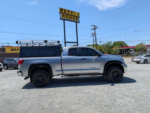Used 2013 Toyota Tundra 4x4 Double Cab w/ Tow Pkg image 5