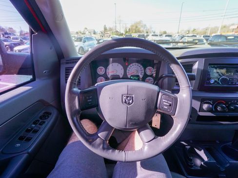 Used 2006 Dodge Ram 2500 Truck SLT image 19