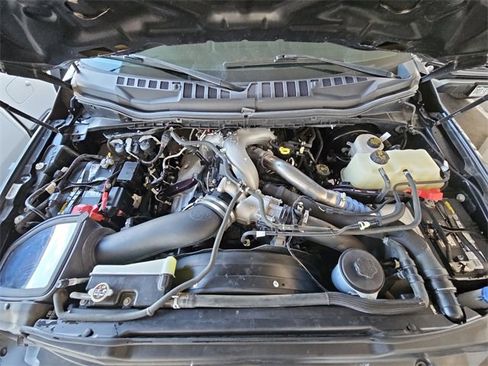 Used 2022 Ford F350 Platinum w/ FX4 Off-Road Package image 18