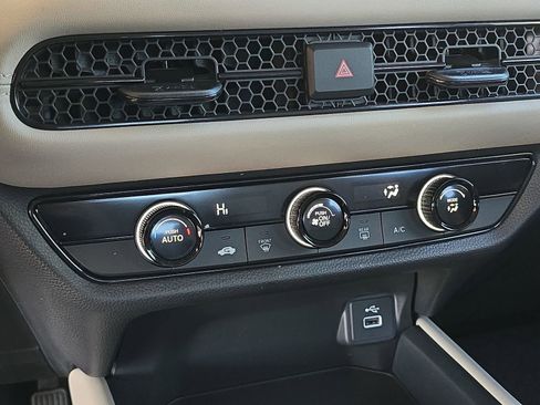 Certified 2025 Honda HR-V LX image 22