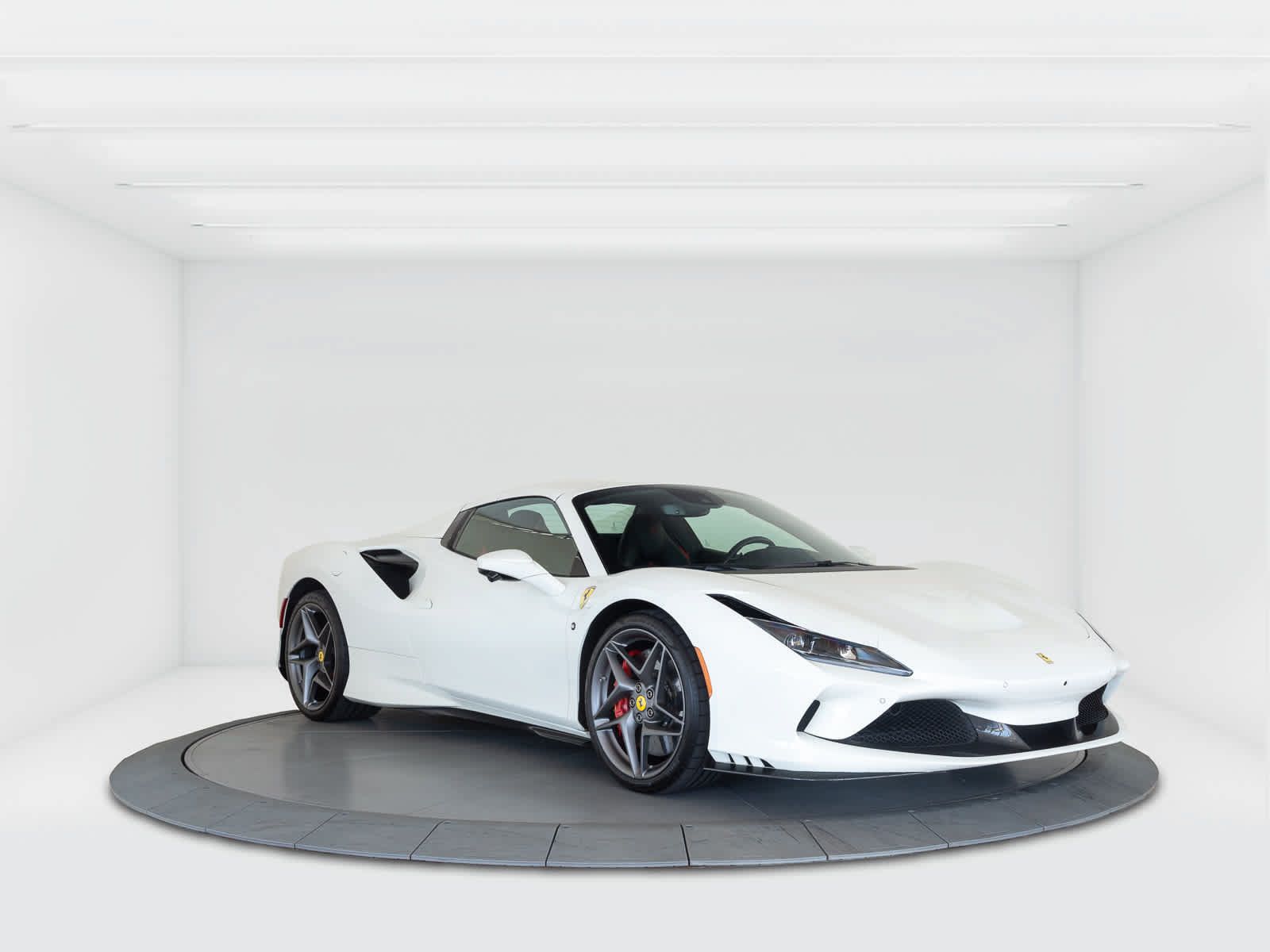 Used 2022 Ferrari F8 Tributo RWD image 7