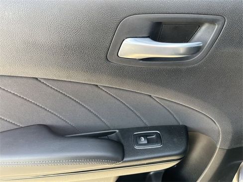 Used 2023 Dodge Charger SXT w/ Blacktop Package image 15