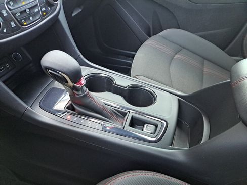 Used 2024 Chevrolet Equinox RS FWD image 29