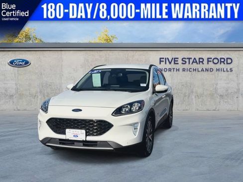 Used 2020 Ford Escape Titanium AWD/4WD image 4