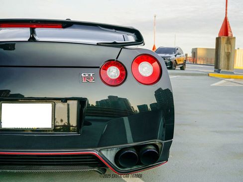 Used 2014 Nissan GT-R Premium w/ Premium Interior Package image 70