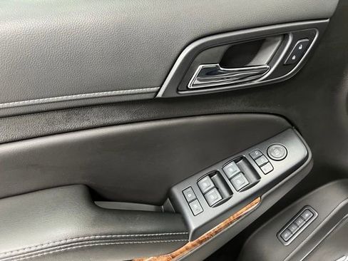Used 2019 Chevrolet Tahoe Premier w/ RST Edition AWD/4WD image 23