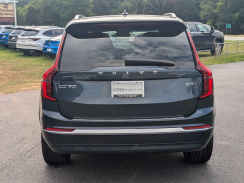 New 2026 Volvo XC90 B5 Plus w/ Protection Package Premier AWD/4WD image 5