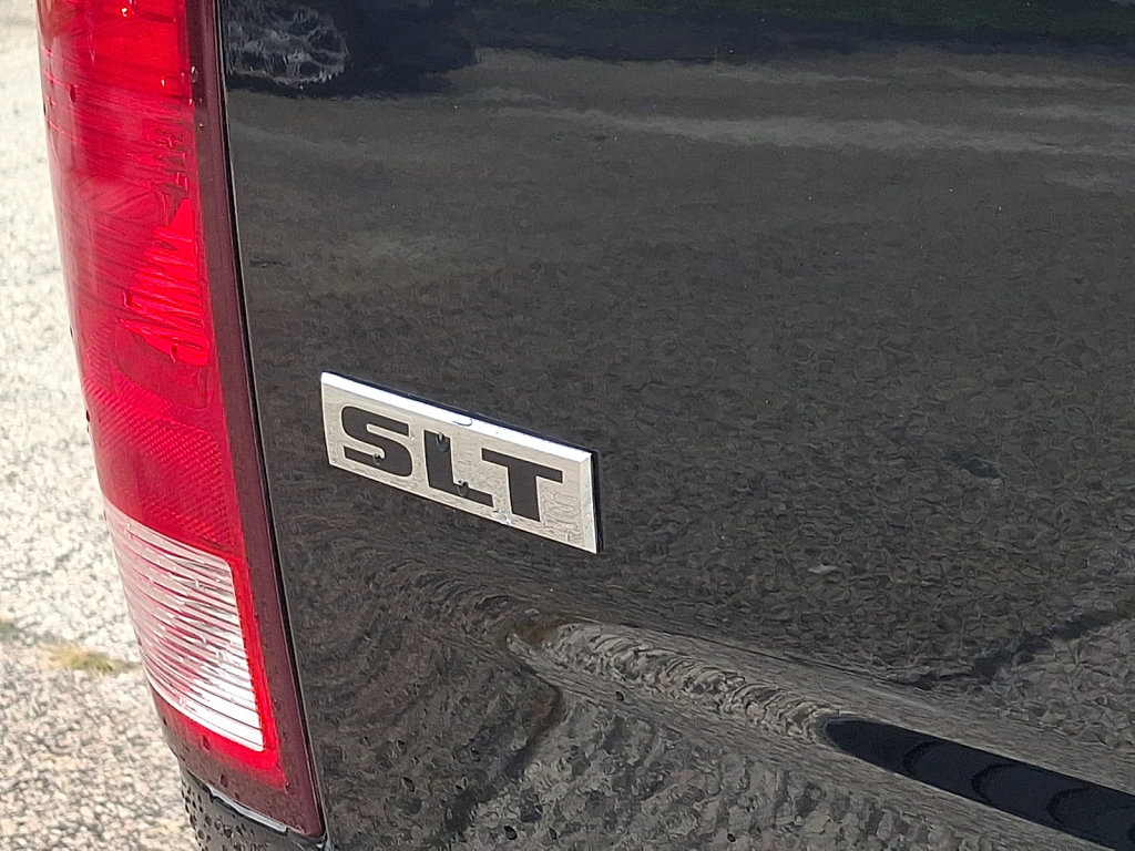 Used 2024 RAM 1500 Classic SLT AWD/4WD image 17