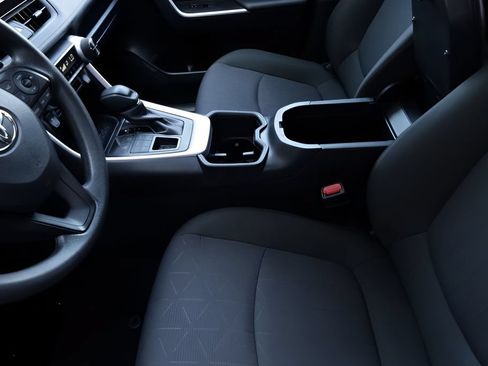 Certified 2025 Toyota RAV4 XLE AWD/4WD image 38