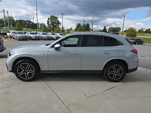 Used 2025 Mercedes-Benz GLC 350e 4MATIC image 9