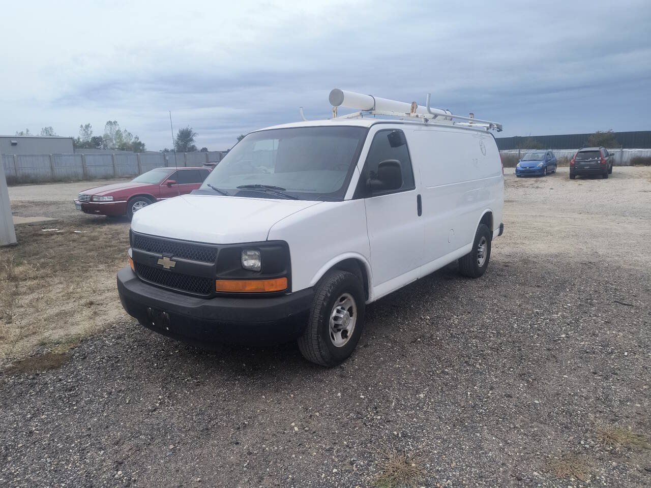 Used 2014 Chevrolet Express 2500 RWD image 1
