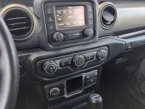 Used 2019 Jeep Wrangler Unlimited Sport AWD/4WD image 27