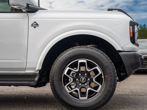 New 2025 Ford Bronco Outer Banks image 6