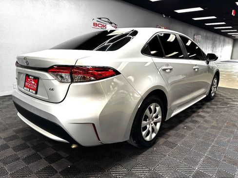 Used 2022 Toyota Corolla LE image 14