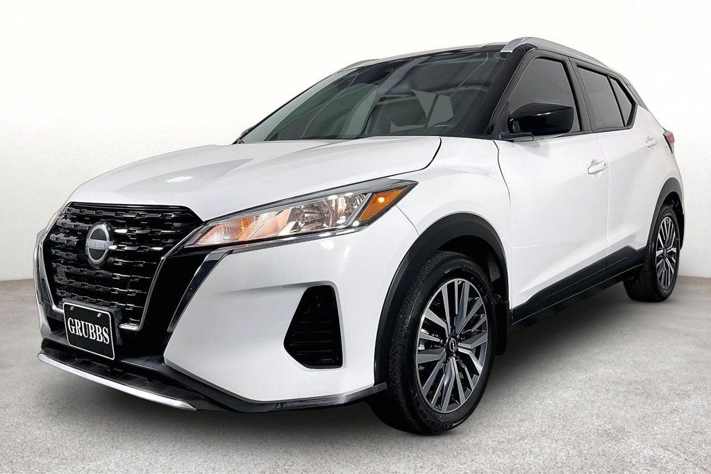 Used 2023 Nissan Kicks SV FWD image 13