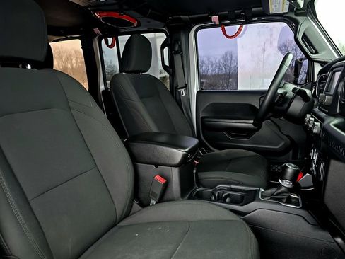 Used 2018 Jeep Wrangler Unlimited Sport S image 26