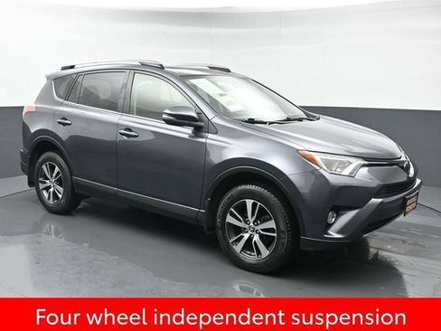 Used 2018 Toyota RAV4 XLE AWD/4WD image 9
