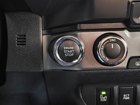 Used 2021 Toyota Tacoma TRD Off-Road image 22