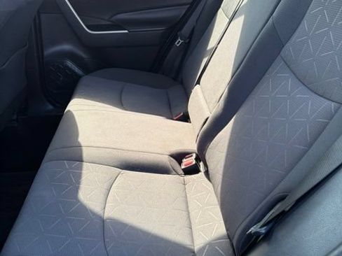 Used 2019 Toyota RAV4 XLE w/ Convenience Package AWD/4WD image 10