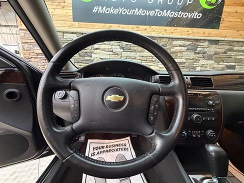Used 2014 Chevrolet Impala LT w/ LT Sunroof Package FWD image 17