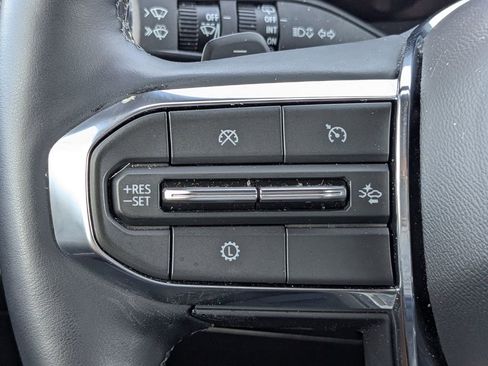 Used 2025 GMC Acadia Elevation image 27