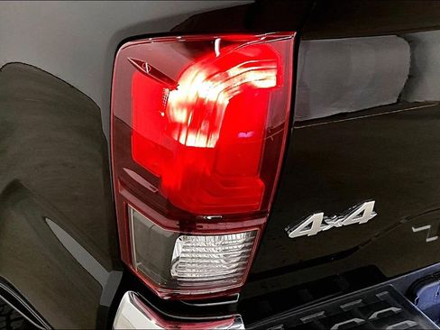 Used 2023 Toyota Tacoma SR5 AWD/4WD image 24