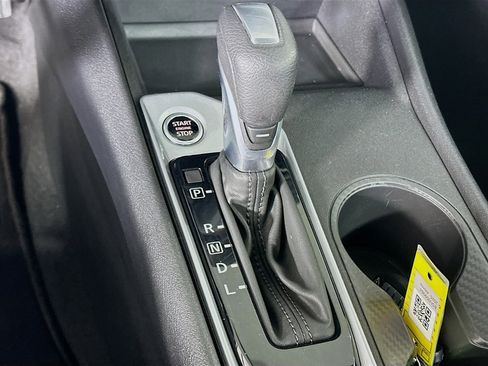 Used 2025 Nissan Altima 2.5 SV FWD image 24