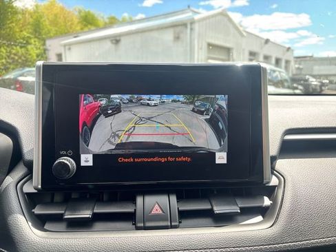 Used 2024 Toyota RAV4 LE AWD/4WD image 21