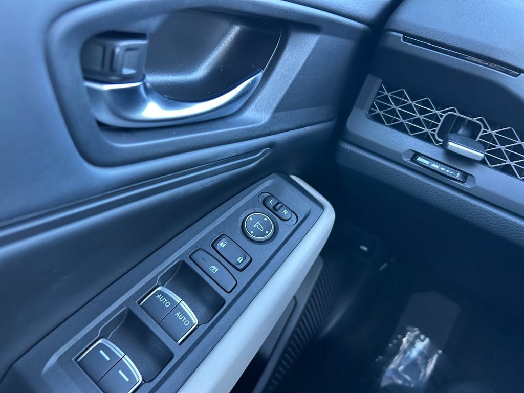 Certified 2024 Honda Accord EX image 31