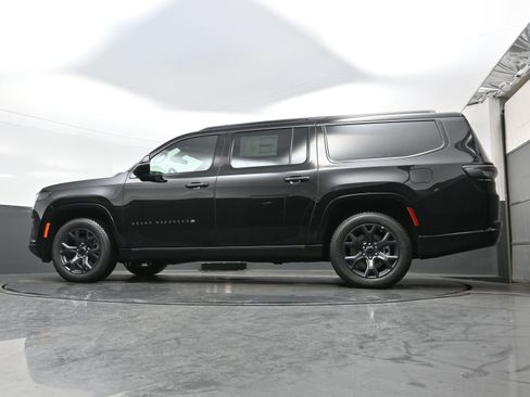 New 2026 Jeep Grand Wagoneer L Limited w/ Premium Group II image 13