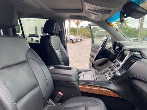 Used 2018 Chevrolet Suburban Premier AWD/4WD image 15