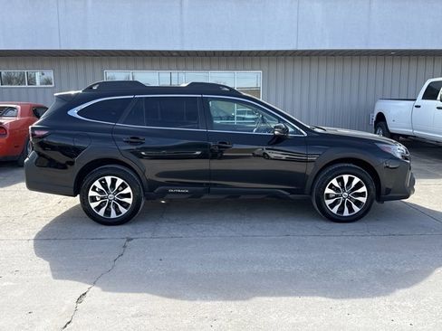Used 2024 Subaru Outback Limited XT image 2