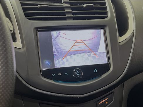 Used 2016 Chevrolet Trax LS image 27