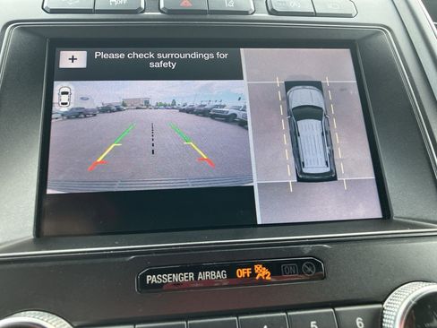 Used 2019 Ford Expedition Limited w/ Equipment Group 302A AWD/4WD image 18