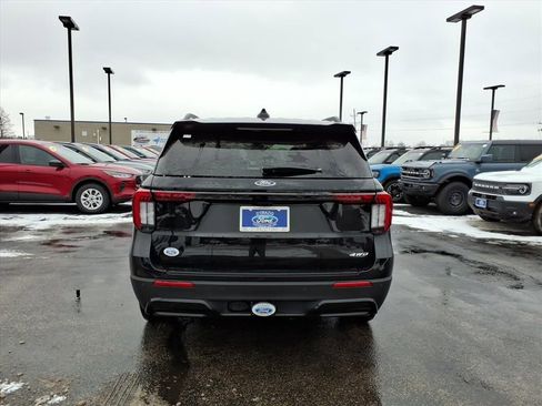 Used 2025 Ford Explorer ST-Line image 4
