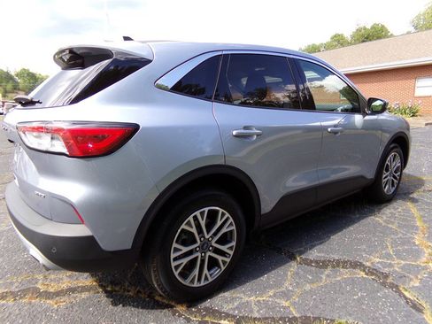 Used 2022 Ford Escape SEL w/ Technology Package AWD/4WD image 6