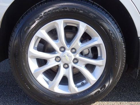 Used 2020 Chevrolet Equinox LT image 28