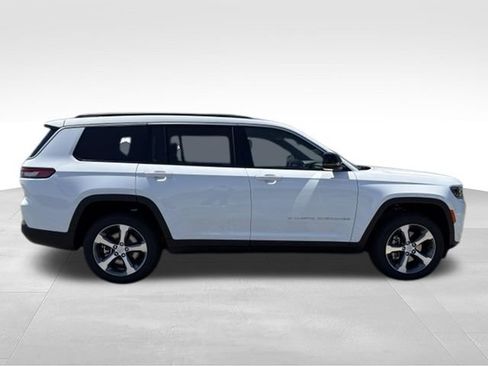 New 2026 Jeep Grand Cherokee L Limited w/ Trailer Tow Package AWD/4WD image 21