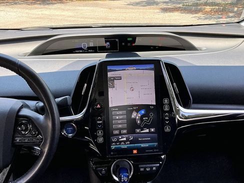 Used 2022 Toyota Prius Prime Limited FWD image 9