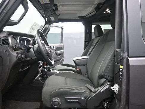 Used 2021 Jeep Wrangler Willys image 10