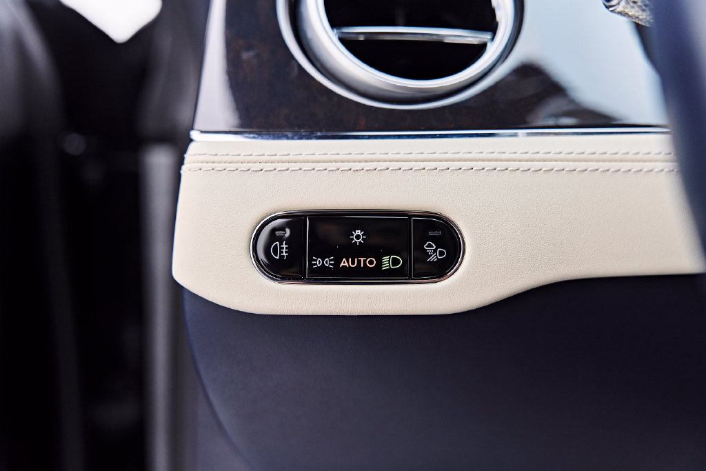 Used 2022 Bentley Continental GT AWD/4WD image 40